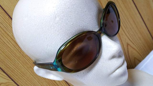 正規未 レア ローリーロドキン ミルグレイ ゴシッククロスサングラス グラマラスグラデーションフレーム 茶~緑 ラグジュアリー 箱 < ブランド 正規未 レア ローリーロドキン ミルグレイ ゴシッククロスサングラス グラマラスグラデーションフレーム 茶~緑 ラグジュアリー 箱 < ブランドの