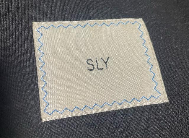 美品 スライ SLY ロングダウン/ブラック 黒 レディース サイズ1 Mサイズ 本物ダウン79% フェザー21% 防寒 撥水 < ブランド  美品 スライ SLY ロングダウン/ブラック 黒 レディース サイズ1 Mサイズ 本物ダウン79% フェザー21% 防寒 撥水 < ブランドの