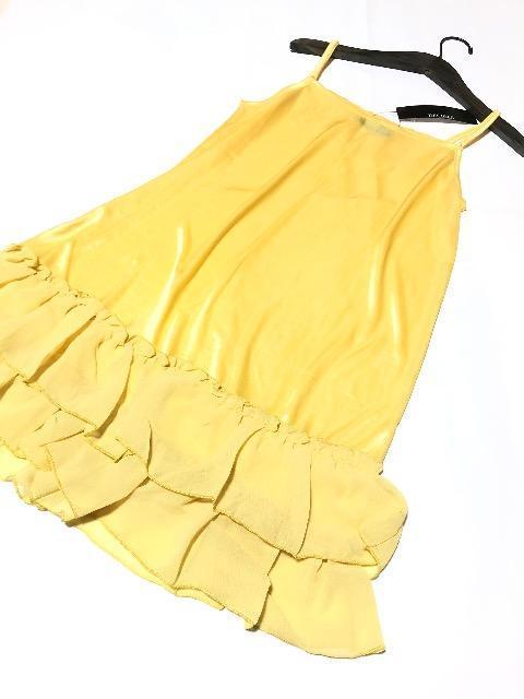 新品〈ロングキャミソール〉 スリップ ワンピース イエロー胸元レース(膝上Mサイズ)未開封タグ付き < 女性ファッション  新品〈ロングキャミソール〉 スリップ ワンピース イエロー胸元レース(膝上Mサイズ)未開封タグ付き < 女性ファッションの