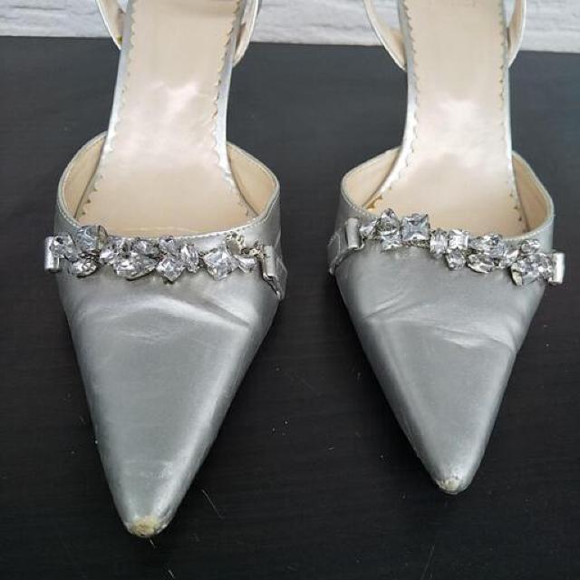 美品 シルバー ヒール 24cm AIMER エメ パンプス 結婚式 < 女性ファッション  美品 シルバー ヒール 24cm AIMER エメ パンプス 結婚式 < 女性ファッションの