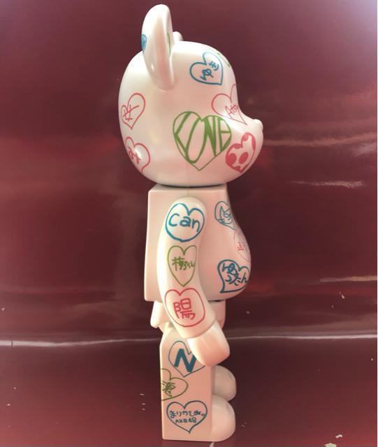 《AKB48 × セブンイレブン × BE@RBRICK》400% ベアブリック フィギュア キューブリック デザイナーズトイ < ホビー  《AKB48 × セブンイレブン × BE@RBRICK》400% ベアブリック フィギュア キューブリック デザイナーズトイ < ホビーの
