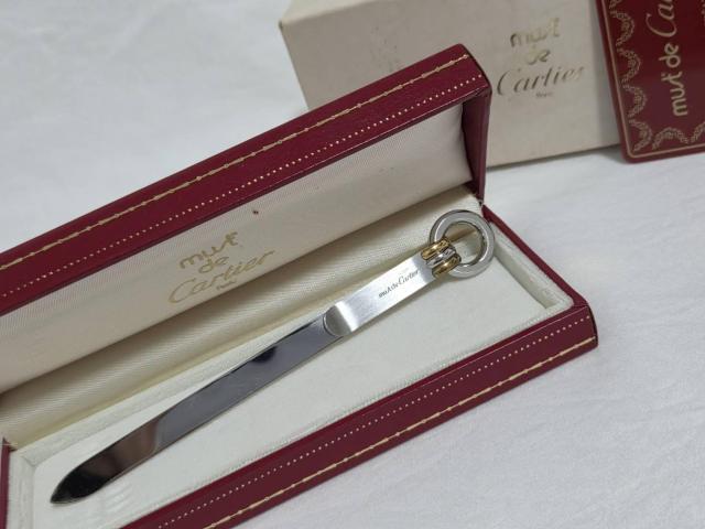 正規良 激レア カルティエ トリニティリング装飾 ロゴ ペーパーナイフ レターオープナー ラグジュアリー ステーショナリー 付属有 < ブランド 正規良 激レア カルティエ トリニティリング装飾 ロゴ ペーパーナイフ レターオープナー ラグジュアリー ステーショナリー 付属有 < ブランドの