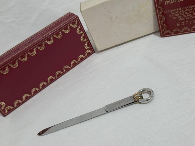 正規良 激レア カルティエ トリニティリング装飾 ロゴ ペーパーナイフ レターオープナー ラグジュアリー ステーショナリー 付属有 < ブランド 正規良 激レア カルティエ トリニティリング装飾 ロゴ ペーパーナイフ レターオープナー ラグジュアリー ステーショナリー 付属有 < ブランドの