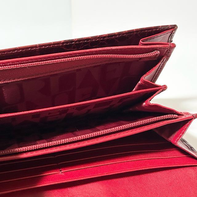 美品 FURLA フルラ クロコダイル型押しレザー 二つ折り 長財布 < ブランド  美品 FURLA フルラ クロコダイル型押しレザー 二つ折り 長財布 < ブランドの
