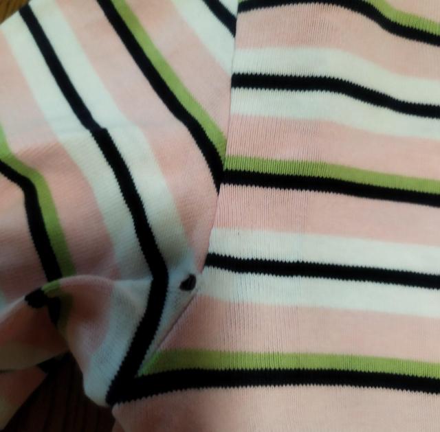 UNIQLOキッズピンクマルチボーダー長袖カットソー150 レディースS 難有り < キッズ/ベビー  UNIQLOキッズピンクマルチボーダー長袖カットソー150 レディースS 難有り < キッズ/ベビーの
