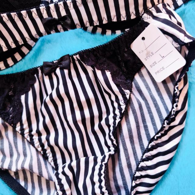 エロcool.。。F80×LLツルツルサテン。。ストライプ柄リフトアップブラジャー&ショーツセット。。グラマー大きいサイズ < 女性ファッション  エロcool.。。F80×LLツルツルサテン。。ストライプ柄リフトアップブラジャー&ショーツセット。。グラマー大きいサイズ < 女性ファッションの