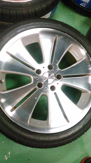 4092237)19C`tgo[4{Vi^CZbg245/40R19  /oCN