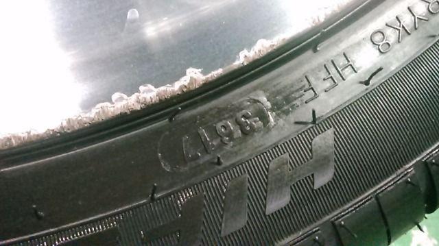 4092237)19C`tgo[4{Vi^CZbg245/40R19  /oCN