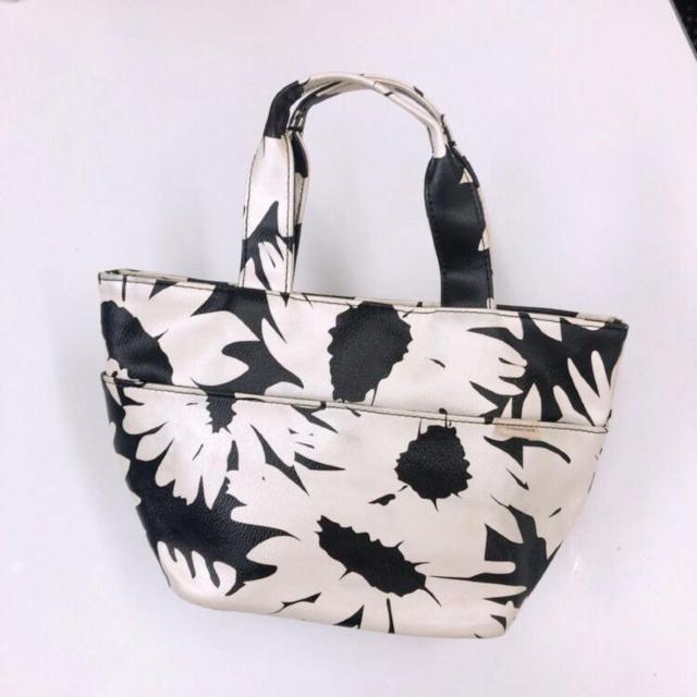 ◆モノトーン花柄ミニトートバッグ◆ハンドバッグ*大判花柄★やや汚れアリ激安!! < 女性ファッション  ◆モノトーン花柄ミニトートバッグ◆ハンドバッグ*大判花柄★やや汚れアリ激安!!  < 女性ファッションの
