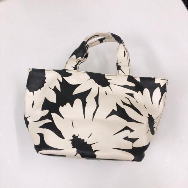 ◆モノトーン花柄ミニトートバッグ◆ハンドバッグ*大判花柄★やや汚れアリ激安!! < 女性ファッション  ◆モノトーン花柄ミニトートバッグ◆ハンドバッグ*大判花柄★やや汚れアリ激安!! < 女性ファッションの