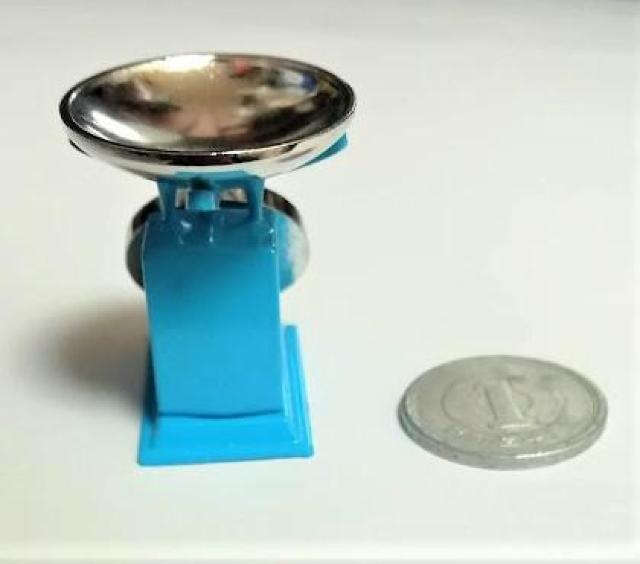 ミニチュア★はかり★キッチンスケール★金属製★リアル★ブルー★ドールハウス★ < おもちゃ ミニチュア★はかり★キッチンスケール★金属製★リアル★ブルー★ドールハウス★ < おもちゃの