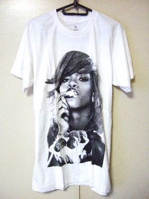 ◇ロックTシャツ◇RIHANNA◇リアーナ◇プリントTシャツ◇ < 男性ファッション  ◇ロックTシャツ◇RIHANNA◇リアーナ◇プリントTシャツ◇  < 男性ファッションの