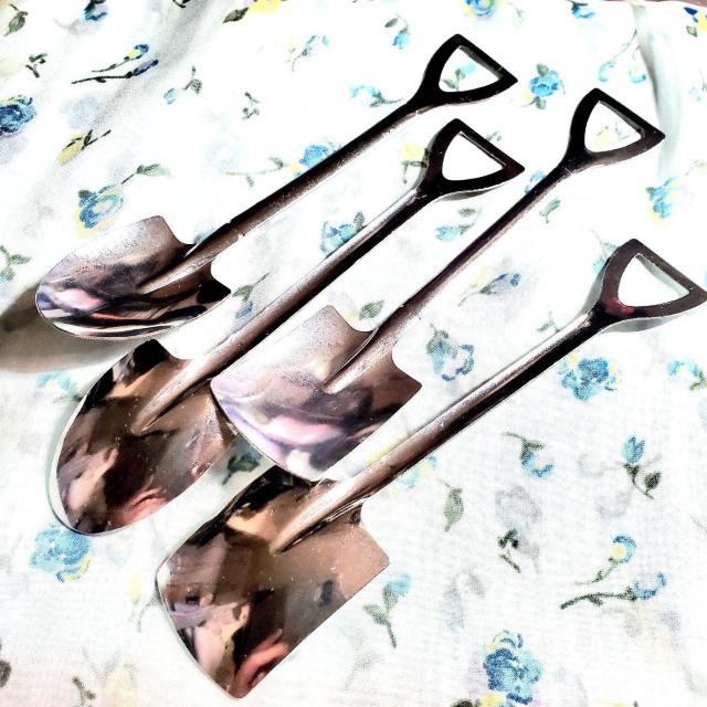 お洒落アイテム スコップの形 スプーン ×4本セット < ペット/手芸/園芸  お洒落アイテム スコップの形 スプーン ×4本セット  < ペット/手芸/園芸の