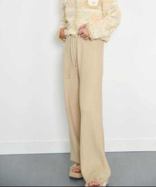未使用未開封新品タグ付き センターピンタックニットパンツ ワイドパンツ レディース ベージュ フリーサイズ スウェット 楽ちん < 女性ファッション  未使用未開封新品タグ付き センターピンタックニットパンツ ワイドパンツ レディース ベージュ フリーサイズ スウェット 楽ちん < 女性ファッションの