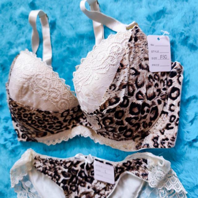 激エロッ。。F80×L。。ヒョウ柄切替ブラジャー&ショーツセット。。豹柄大きいサイズグラマー。。GALギャル見せブラ魅せブラ < 女性ファッション  激エロッ。。F80×L。。ヒョウ柄切替ブラジャー&ショーツセット。。豹柄大きいサイズグラマー。。GALギャル見せブラ魅せブラ < 女性ファッションの