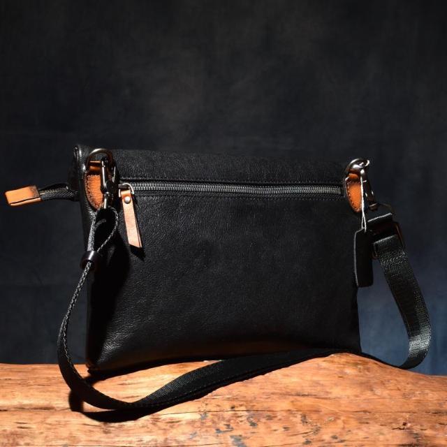 ◆NOROSHI(狼煙) 本気サコッシュ 薄型 ショルダーバッグ クラッチバッグ◆b44黒 < 男性ファッション ◆NOROSHI(狼煙) 本気サコッシュ 薄型 ショルダーバッグ クラッチバッグ◆b44黒 < 男性ファッションの