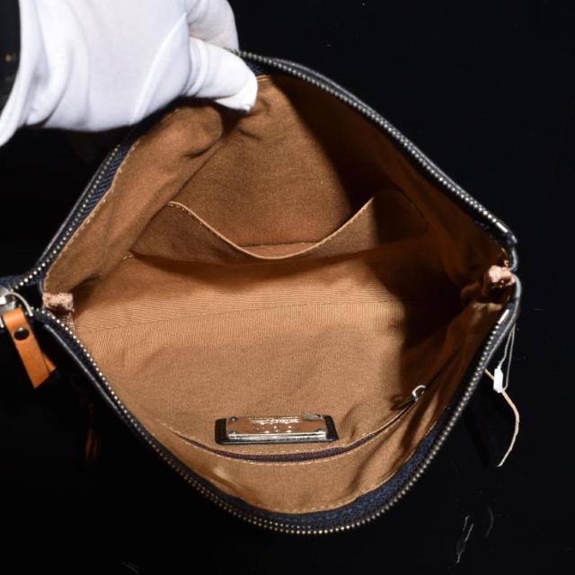 ◆NOROSHI(狼煙) 本気サコッシュ 薄型 ショルダーバッグ クラッチバッグ◆b44黒 < 男性ファッション ◆NOROSHI(狼煙) 本気サコッシュ 薄型 ショルダーバッグ クラッチバッグ◆b44黒 < 男性ファッションの