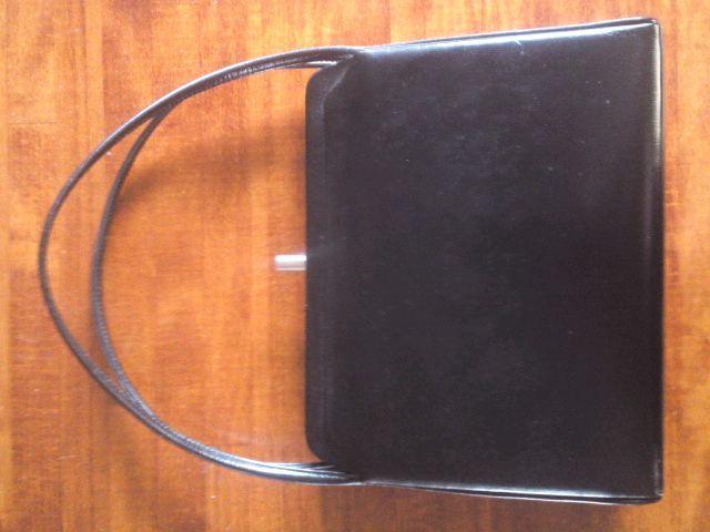 ★黒革のバックです☆ < 女性アクセサリー/時計  ★黒革のバックです☆  < 女性アクセサリー/時計の