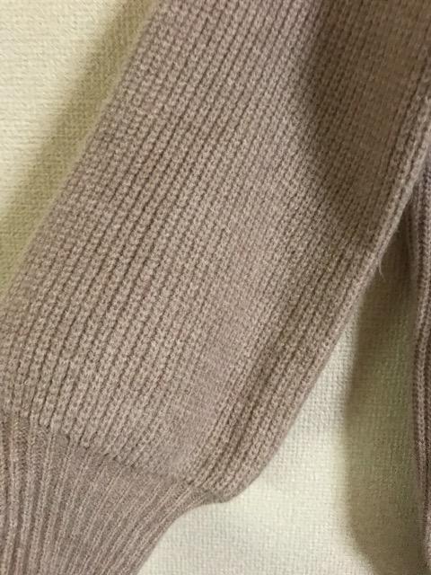 ☆新品未使用カシミヤ入りパフスリーブドロップ.ショルダー < 女性ファッション  ☆新品未使用カシミヤ入りパフスリーブドロップ.ショルダー < 女性ファッションの