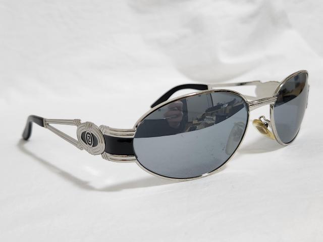 正規 フェンディ クラシックラグジュアリー ロゴ メタルクロス オープンフレームサングラス 黒 シャイニーシルバー ミラーレンズ < ブランド  正規 フェンディ クラシックラグジュアリー ロゴ メタルクロス オープンフレームサングラス 黒 シャイニーシルバー ミラーレンズ  < ブランドの