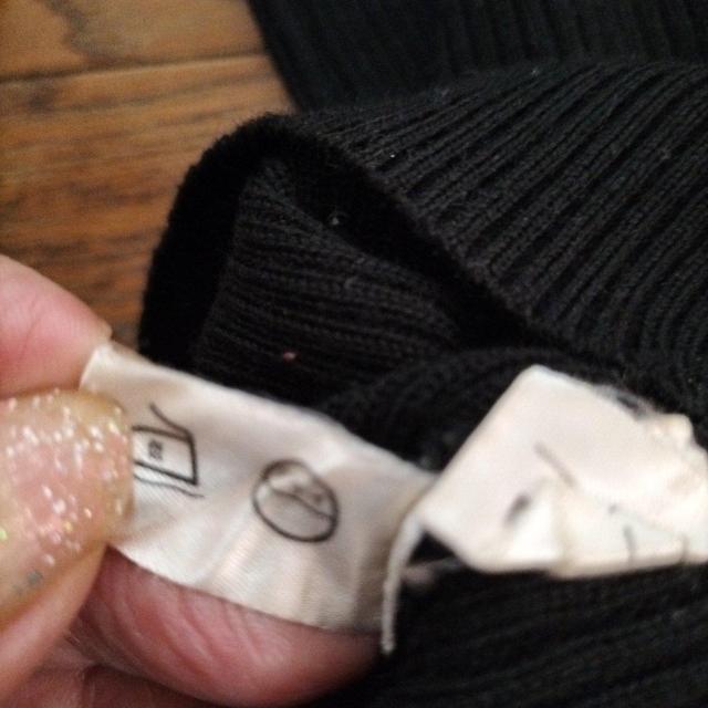 黒 リブ ニット 長袖セーター < 女性ファッション  黒 リブ ニット 長袖セーター < 女性ファッションの