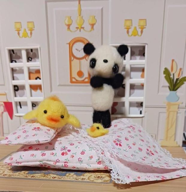 羊毛フェルト パンダとひよこ 2匹とフトンセット < ペット/手芸/園芸 羊毛フェルト パンダとひよこ 2匹とフトンセット < ペット/手芸/園芸の