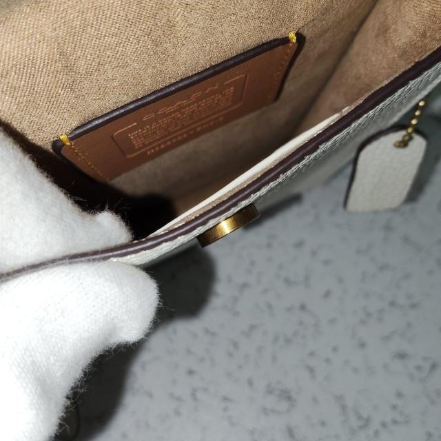 新品 COACH フォーンクロスボディバッグ スマホショルダー 斜めがけOK。 < ブランド 新品 COACH フォーンクロスボディバッグ スマホショルダー 斜めがけOK。 < ブランドの