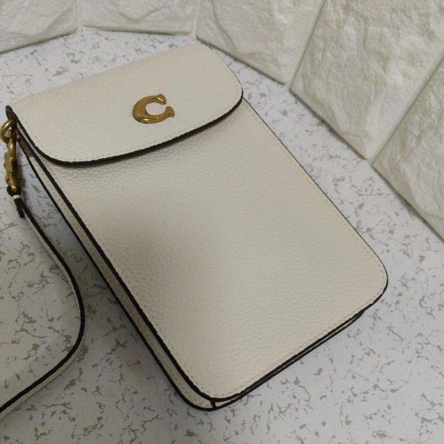 新品 COACH フォーンクロスボディバッグ スマホショルダー 斜めがけOK。 < ブランド 新品 COACH フォーンクロスボディバッグ スマホショルダー 斜めがけOK。 < ブランドの