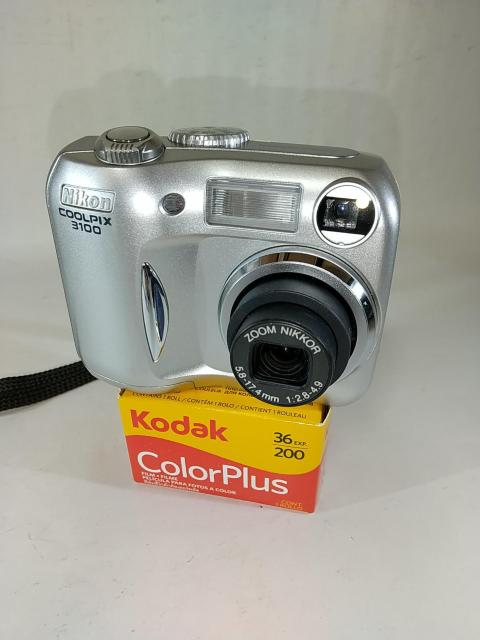 Nikon coolpix 3100  Ɠd/AV 