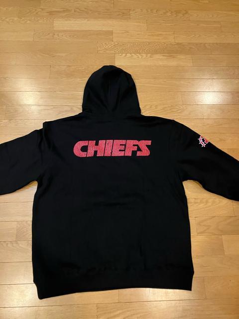 CANSAS CITY CHIEFS 大きいsize2XLプルオーバー パーカー < 男性ファッション  CANSAS CITY CHIEFS 大きいsize2XLプルオーバー パーカー < 男性ファッションの