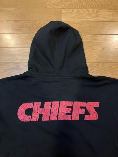 CANSAS CITY CHIEFS 大きいsize2XLプルオーバー パーカー < 男性ファッション  CANSAS CITY CHIEFS 大きいsize2XLプルオーバー パーカー < 男性ファッションの