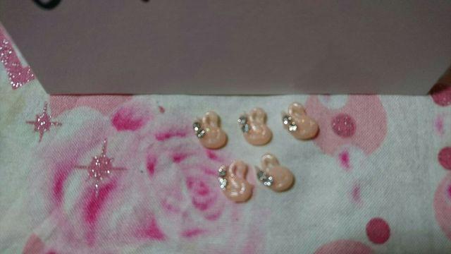 キラリラインストーン付きスワンピンク白鳥ネイルオンジュエリー < 香水/コスメ/ネイル  キラリラインストーン付きスワンピンク白鳥ネイルオンジュエリー < 香水/コスメ/ネイルの