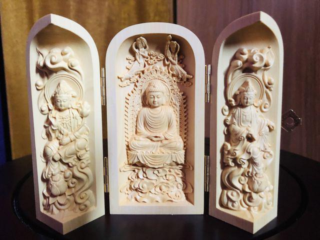 送料無料 柘植木彫仏像 浄土宗西方三聖坐像 開閉式筒型 < インテリア/ライフ  送料無料 柘植木彫仏像 浄土宗西方三聖坐像 開閉式筒型 < インテリア/ライフの