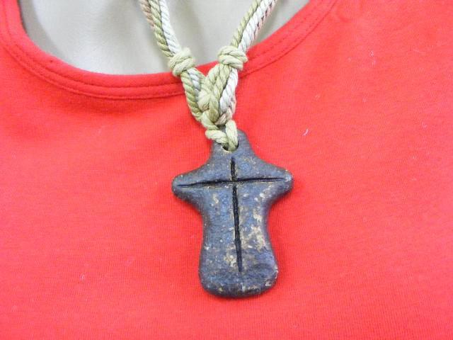 ●アジアン/エスニック木製ペンダント ハンドメイド布製ショールネックレスA < 女性ファッション  ●アジアン/エスニック木製ペンダント ハンドメイド布製ショールネックレスA < 女性ファッションの