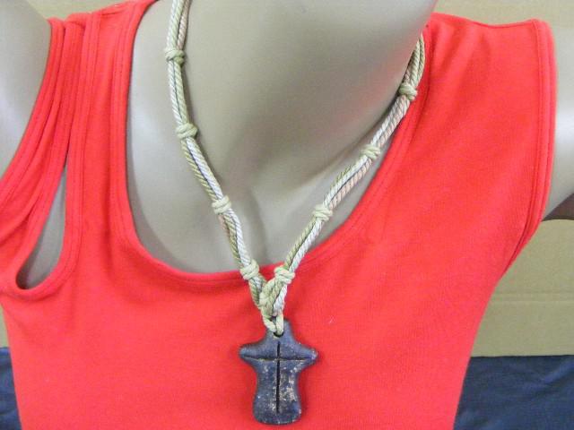 ●アジアン/エスニック木製ペンダント ハンドメイド布製ショールネックレスA < 女性ファッション  ●アジアン/エスニック木製ペンダント ハンドメイド布製ショールネックレスA < 女性ファッションの