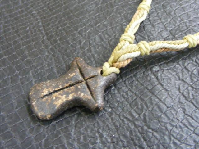 ●アジアン/エスニック木製ペンダント ハンドメイド布製ショールネックレスA < 女性ファッション  ●アジアン/エスニック木製ペンダント ハンドメイド布製ショールネックレスA < 女性ファッションの