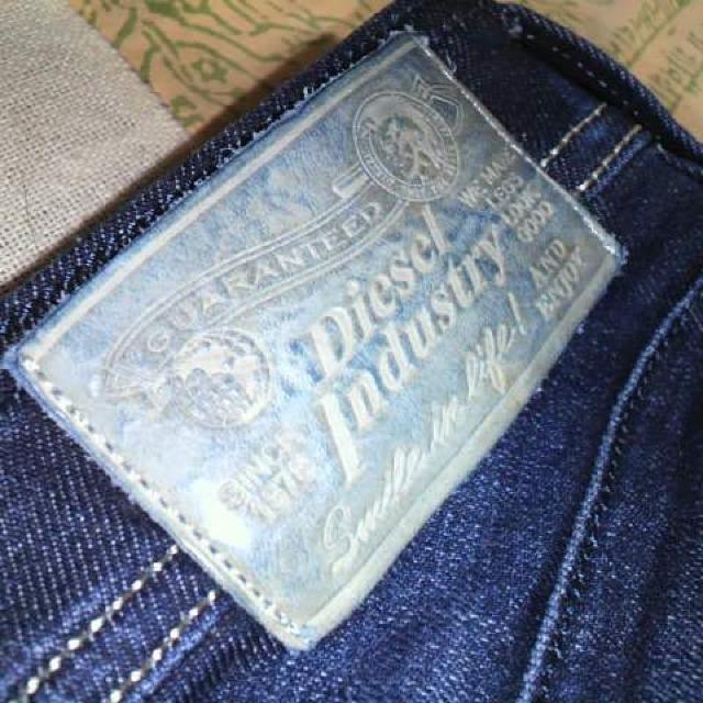 Diesel/ディーゼルストレート デニム・ジーンズ < ブランド  Diesel/ディーゼルストレート デニム・ジーンズ < ブランドの