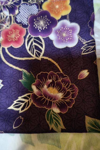 ★処分品★新品濃紫麻葉×牡丹金彩花束大マリ和柄ナナメ掛巾着袋 < キッズ/ベビー  ★処分品★新品濃紫麻葉×牡丹金彩花束大マリ和柄ナナメ掛巾着袋 < キッズ/ベビーの