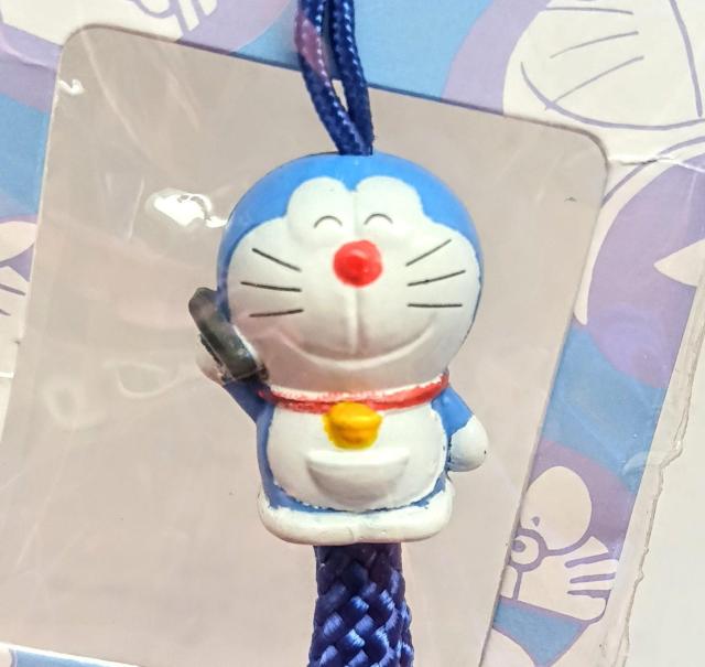 ドラえもん ストラップ 紺色紐 < アニメ/コミック/キャラクター  ドラえもん ストラップ 紺色紐  < アニメ/コミック/キャラクターの