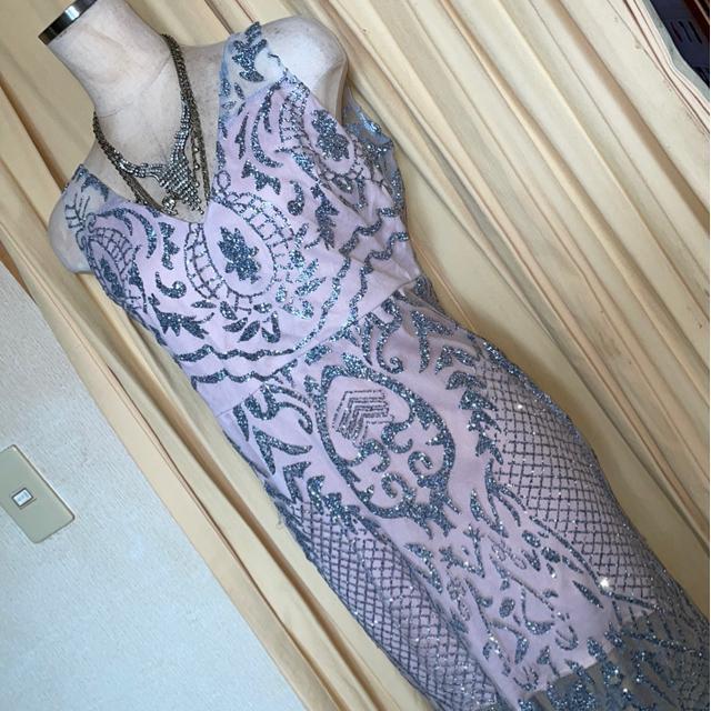 キラキラ シルバードレスロング丈 < 女性ファッション  キラキラ シルバードレスロング丈 < 女性ファッションの