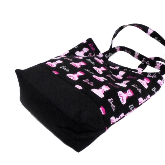 ◆大サイズ◆Barbie◆バービーアイコン×黒地◆エコバッグ サブバッグ < 女性ファッション ◆大サイズ◆Barbie◆バービーアイコン×黒地◆エコバッグ サブバッグ < 女性ファッションの