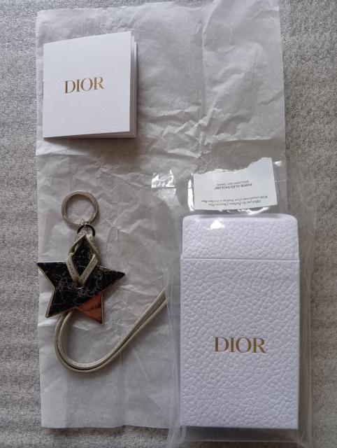 ☆ DIORノベルティ ☆ 星型チャーム ☆ キーリング ☆ キーホルダー < 女性ファッション ☆ DIORノベルティ ☆ 星型チャーム ☆ キーリング ☆ キーホルダー < 女性ファッションの