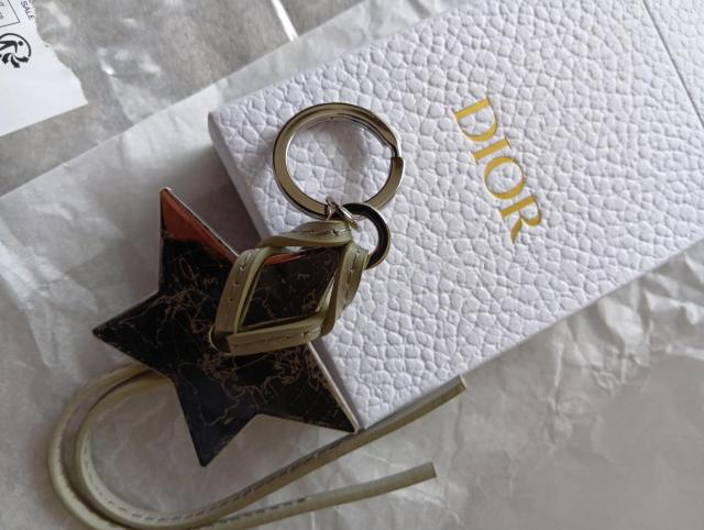 ☆ DIORノベルティ ☆ 星型チャーム ☆ キーリング ☆ キーホルダー < 女性ファッション ☆ DIORノベルティ ☆ 星型チャーム ☆ キーリング ☆ キーホルダー < 女性ファッションの