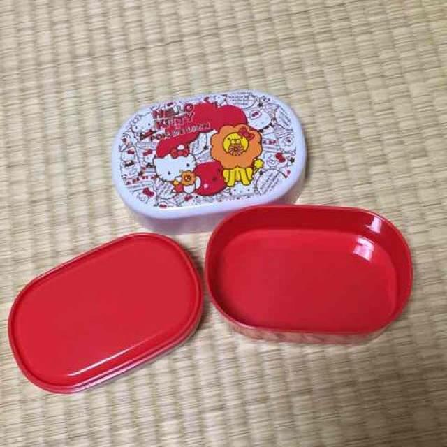ミスド×ハローキティ・二段式ランチボックス < ホビー ミスド×ハローキティ・二段式ランチボックス < ホビーの