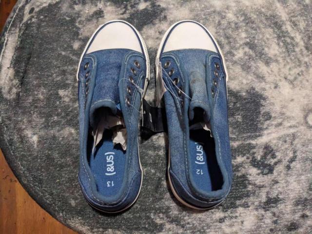 新品 20cm スニーカー ローカット キッズ 靴 シューズ ブルー < キッズ/ベビー  新品 20cm スニーカー ローカット キッズ 靴 シューズ ブルー < キッズ/ベビーの