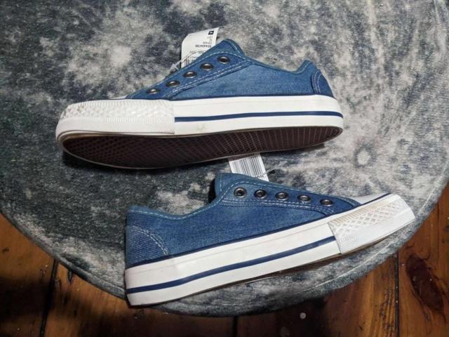 新品 20cm スニーカー ローカット キッズ 靴 シューズ ブルー < キッズ/ベビー  新品 20cm スニーカー ローカット キッズ 靴 シューズ ブルー < キッズ/ベビーの