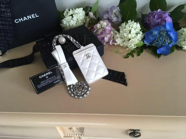 ★正規品★CHANEL★ チェーンカードケース レザー ★オーロラホワイト ★送料込み < ブランド ★正規品★CHANEL★ チェーンカードケース レザー ★オーロラホワイト ★送料込み < ブランドの