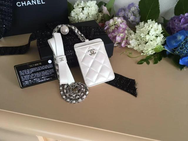 ★正規品★CHANEL★ チェーンカードケース レザー ★オーロラホワイト ★送料込み < ブランド ★正規品★CHANEL★ チェーンカードケース レザー ★オーロラホワイト ★送料込み < ブランドの