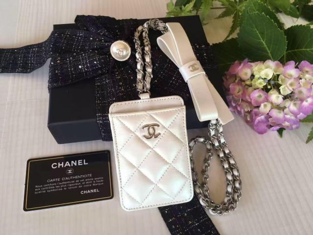 ★正規品★CHANEL★ チェーンカードケース レザー ★オーロラホワイト ★送料込み < ブランド ★正規品★CHANEL★ チェーンカードケース レザー ★オーロラホワイト ★送料込み < ブランドの