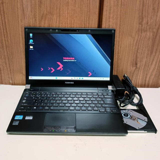 TOSHIBA dynabook Corei7 メモリ16GB SSD512GB Webカメラ DVD Office2024 < PC本体/周辺機器 TOSHIBA dynabook Corei7 メモリ16GB SSD512GB Webカメラ DVD Office2024 < PC本体/周辺機器の